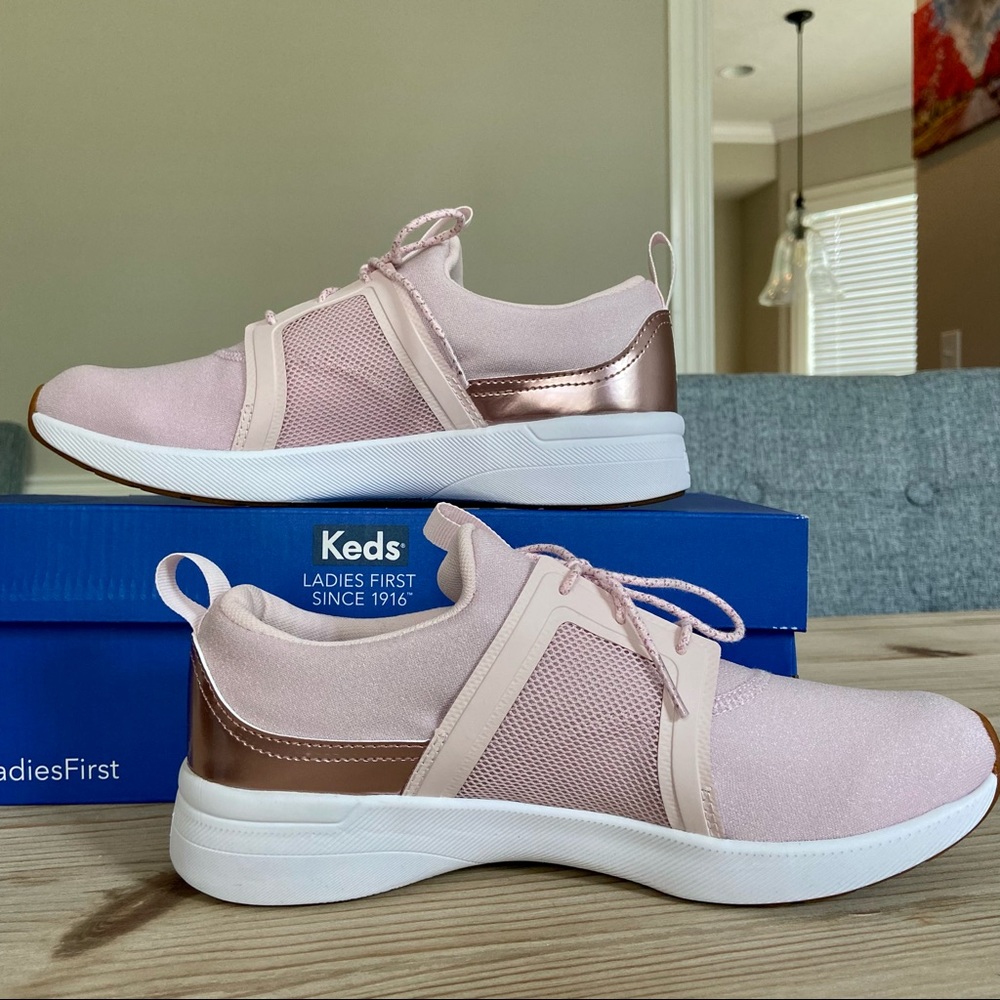 NWT KEDS SNEAKERS - NUDE/PINK - SIZE 9
